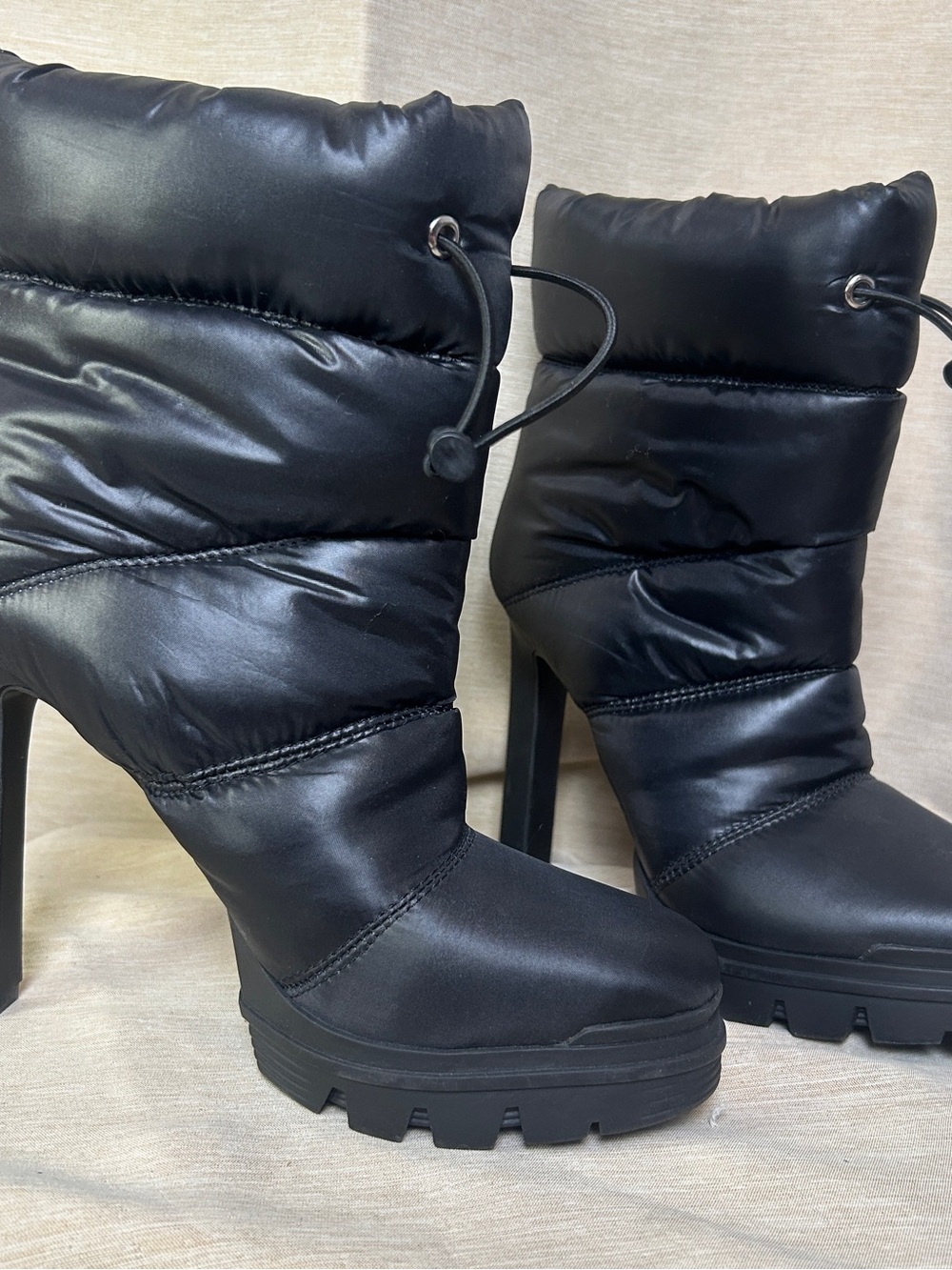 Black Quilted Platform High-Heel Winter Boots Guess